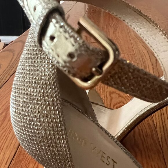NINE WEST Gold Sandals - Picture 6 of 6